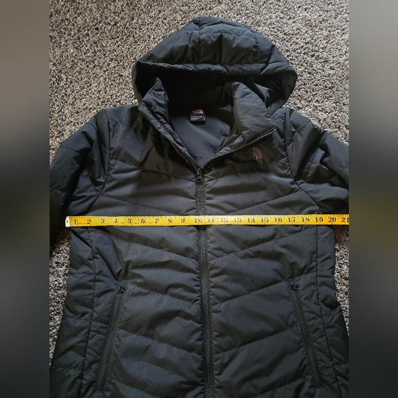 The North Face Puffer Coat - Picture 3 of 5